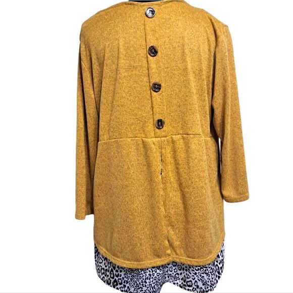 Notations Light Weight Tunic - Picture 4 of 9